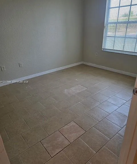 2008 Belmont Ln #2008 — Photo 7