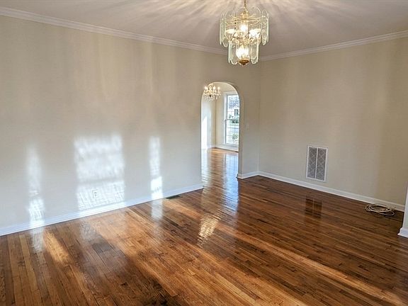 4th image of 1084 Chestnut St #1