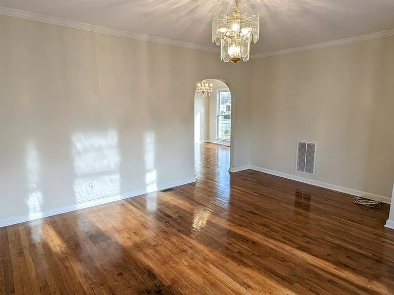 1084 Chestnut St #1 — Photo 4