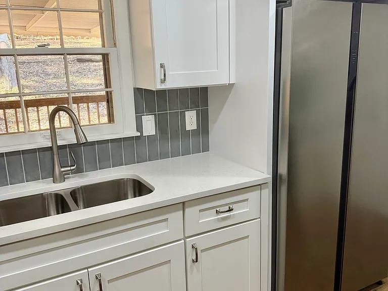 1404 Green Meadow Rd — Photo 7