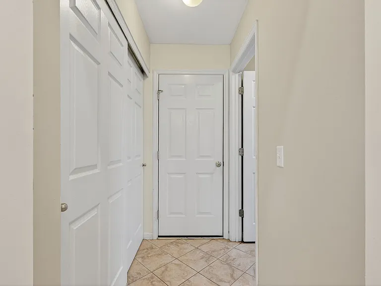 27 Crimson Leaf Ct — Photo 18