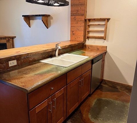 4th image of 120 Speedway Ave #202