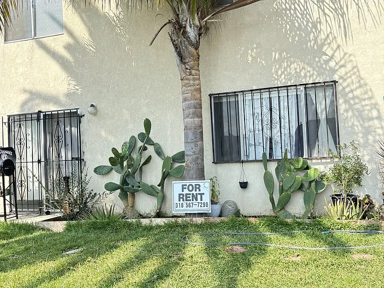 913 E Hyde Park Blvd #B — Photo 11