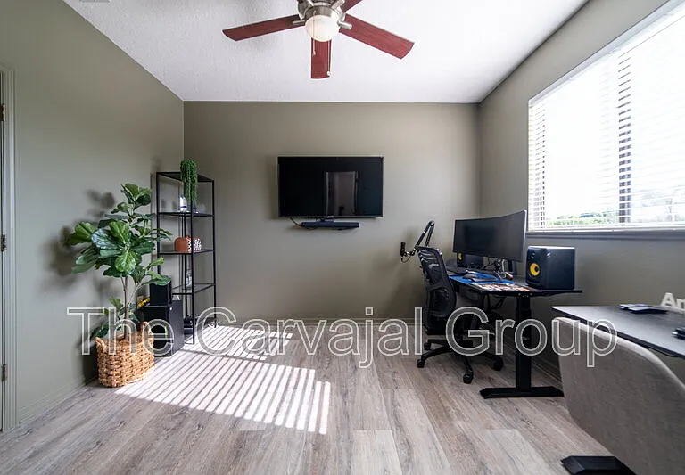 2210 Seven Oaks Dr — Photo 28