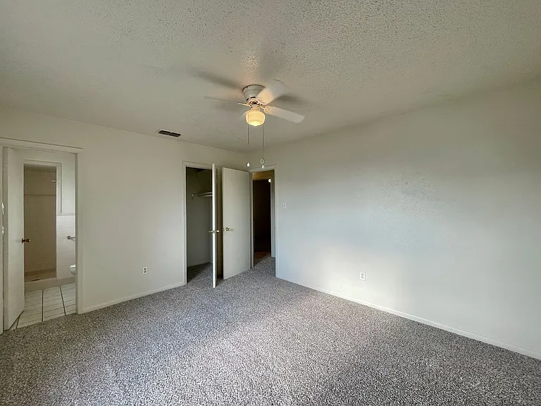 1404 Cross St — Photo 14