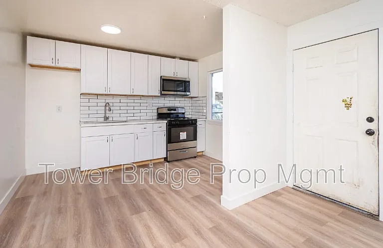 1718 Grand Ave — Photo 3