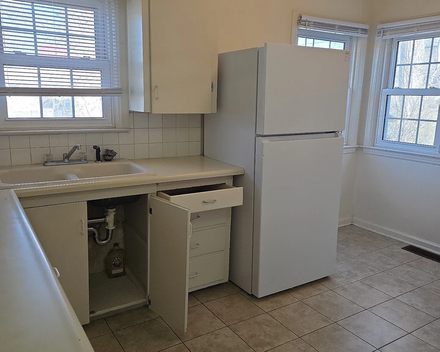 822 W. Pershing Blvd. - UP — Photo 4