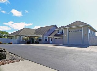 2116 Willow Loop E, Florence, OR 97439