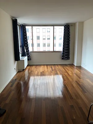 Rented by Starts New York Realty LLC | media 23