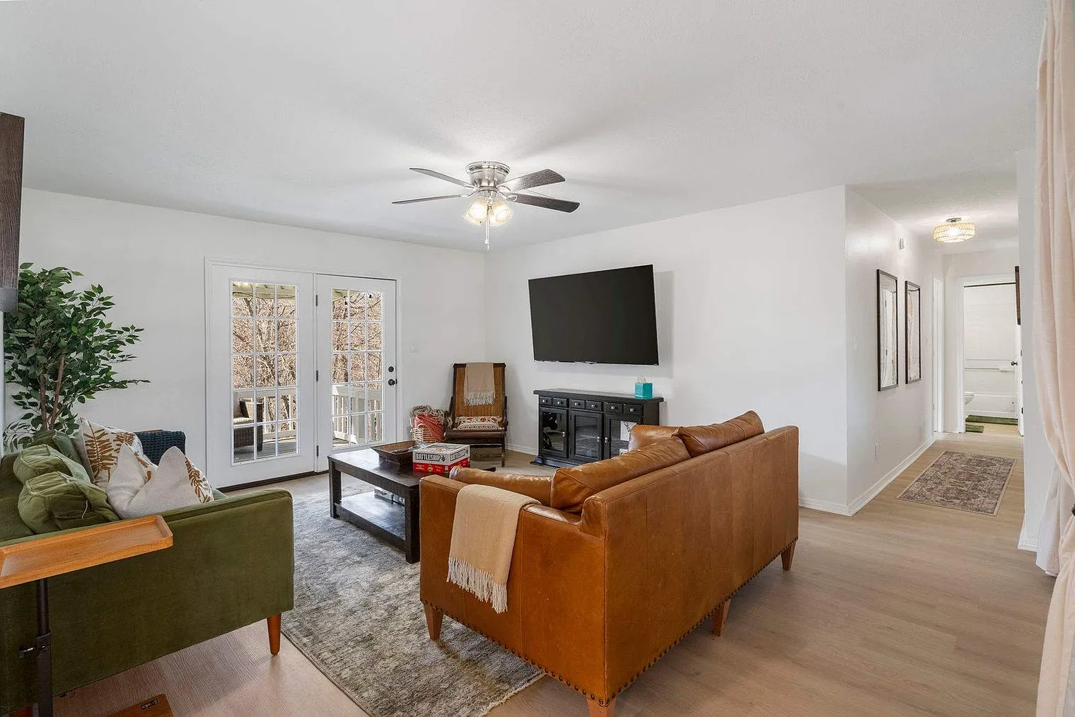 3 bed, 2.0 bath, $3,679 — Photo 2