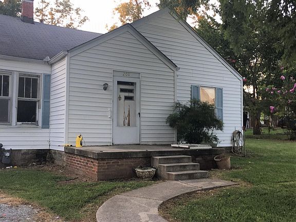 2nd image of 208 Dunnaway St