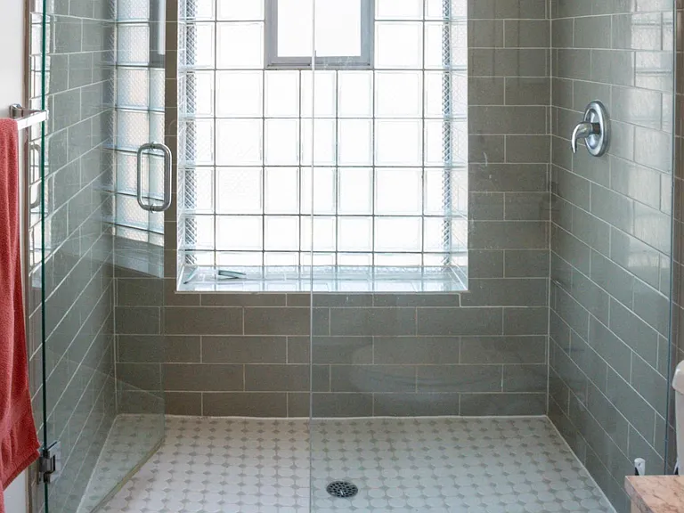 2450 N Milwaukee Ave #2F — Photo 5