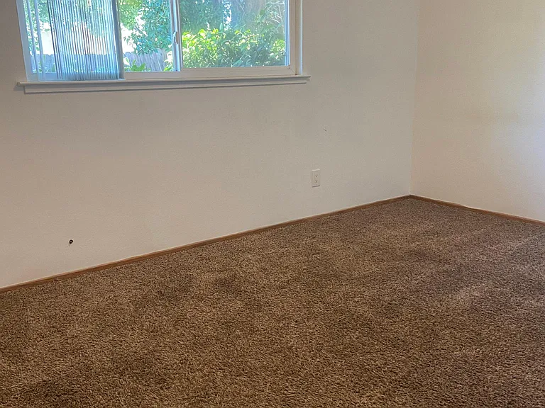 8613 Midfield Way — Photo 6