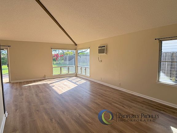 3rd image of 95-668 Holani St