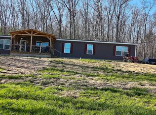 1964 Pine Grove Rd, Lerona, WV