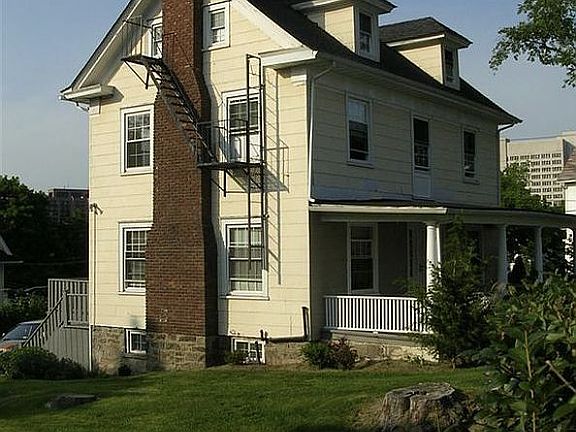 2nd image of 8 Chestnut Hill Ave