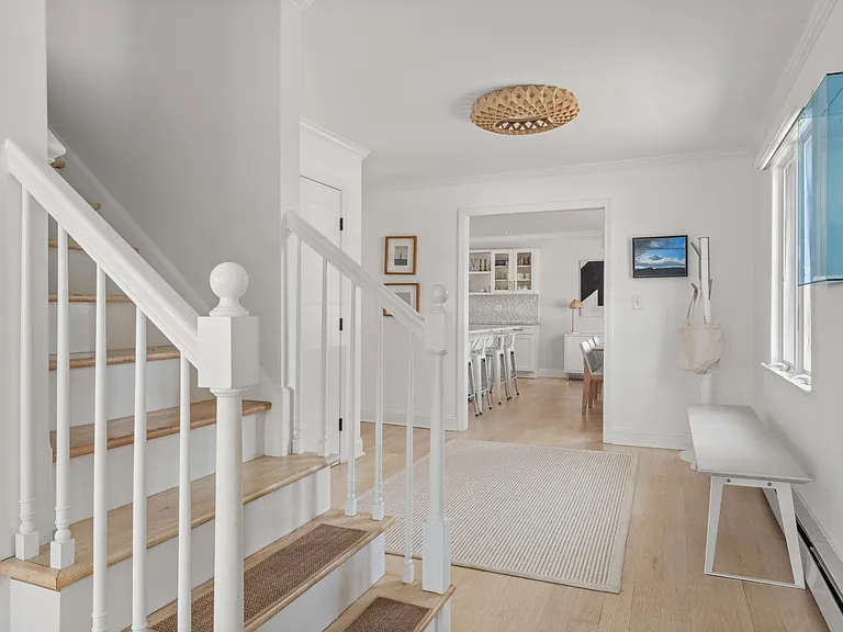 108 Harbor Rd — Photo 18