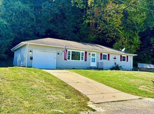 219 School St, Bremen, OH 43107