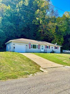 219 School St, Bremen, OH, 43107