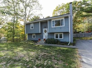42 Mayflower Ln, Wareham, MA 02571