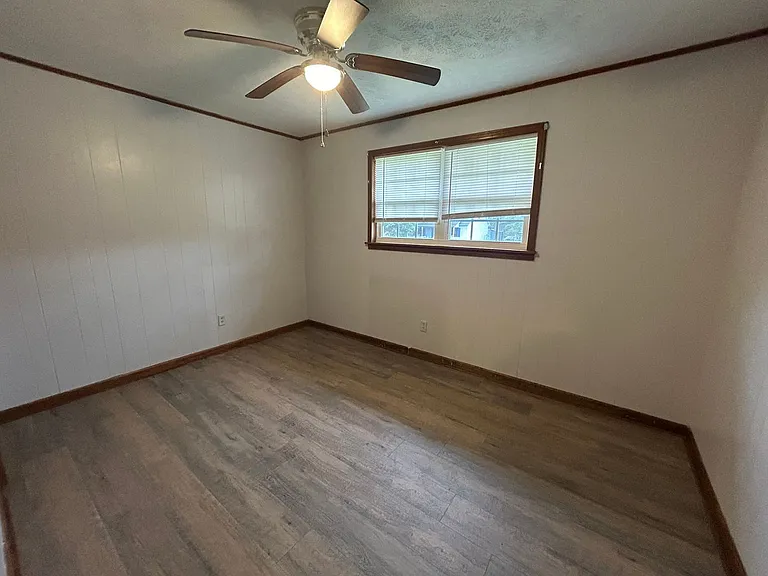 610 Cottonwood Dr — Photo 5