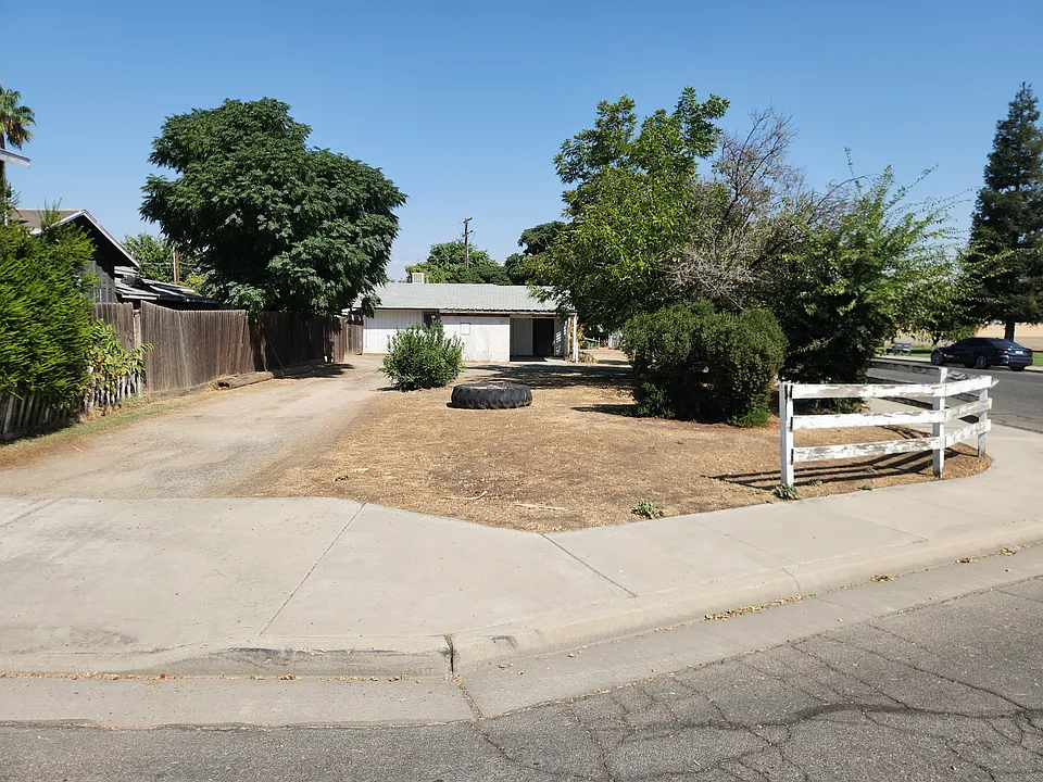 Corner Lot