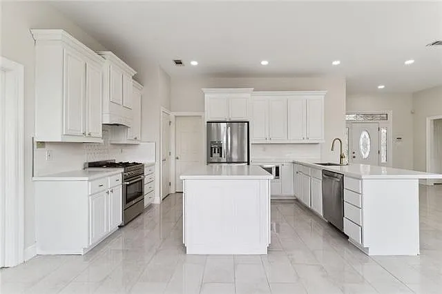 212 Oak Point Dr — Photo 7