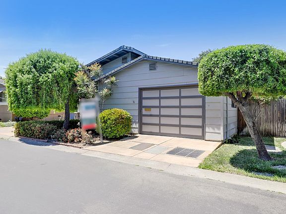2nd image of 207 Leisure Dr #207
