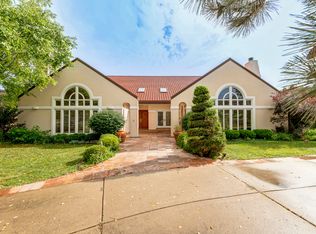 8170 Lake Ridge Dr, Burr Ridge, IL 60527