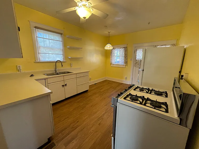 123 Maple St SE — Photo 18