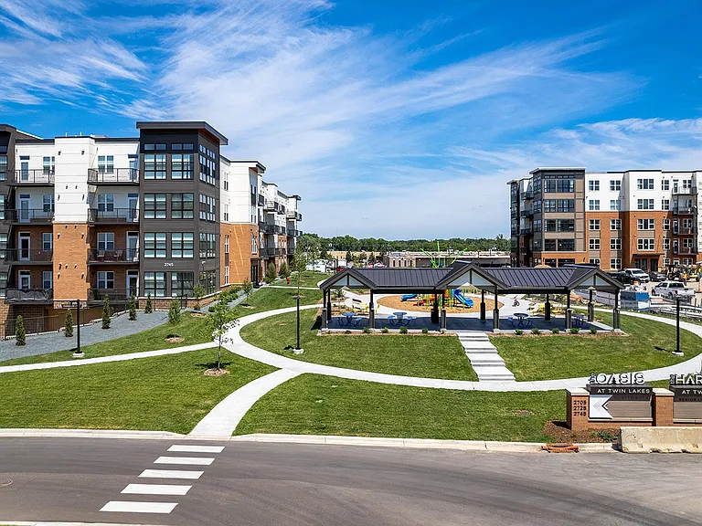 The Oasis at Twin Lakes — Photo 32