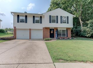 1179 Summit Meadows Dr, Fenton, MO 63026