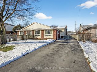 18 Fairway Dr, Hamilton, ON L8K 5L4