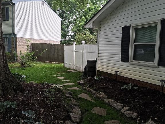 3rd image of 4702 Post Oak Dr