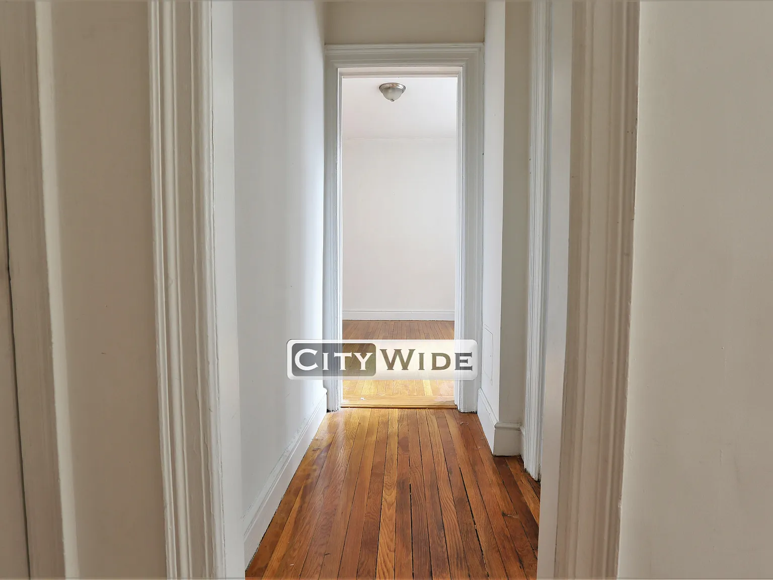 71 W 12th St — Photo 3