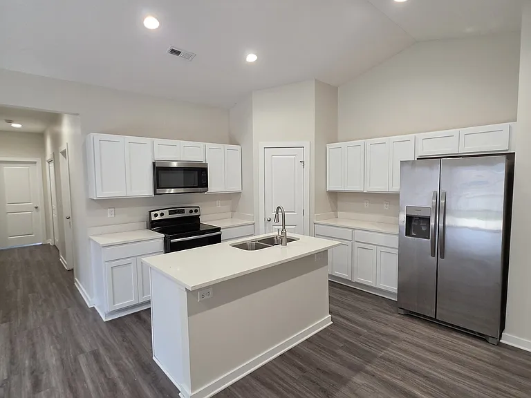 13477 W Haskell Ct — Photo 18