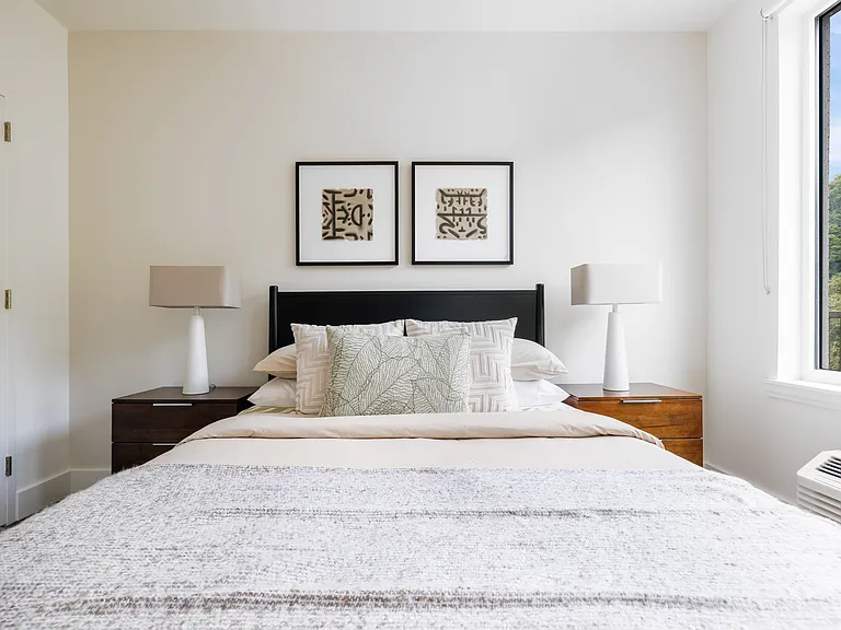 4568 Broadway #Penthouse P — Photo 15