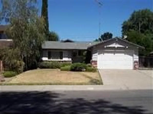 5213 Diablo Dr, Sacramento, CA 95842