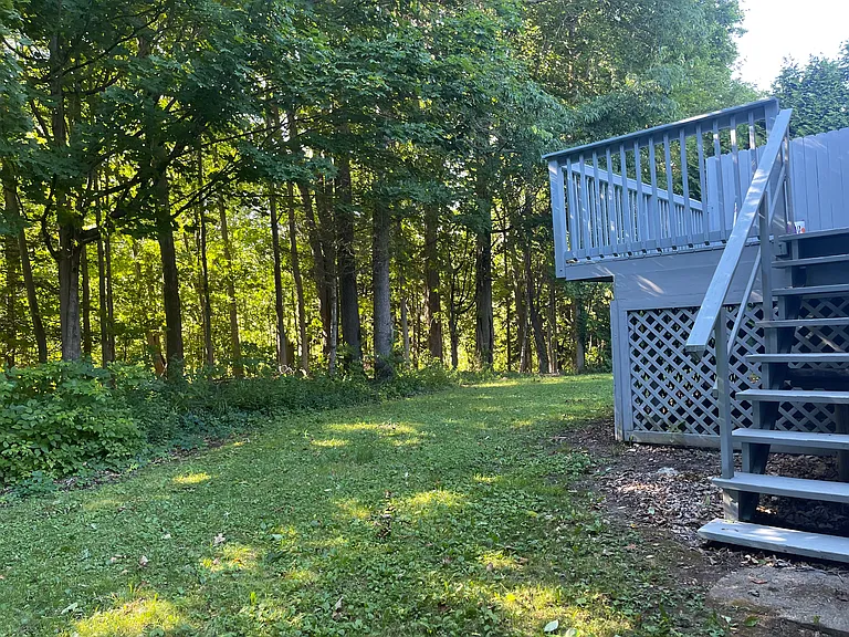 95 Downey Dr — Photo 17