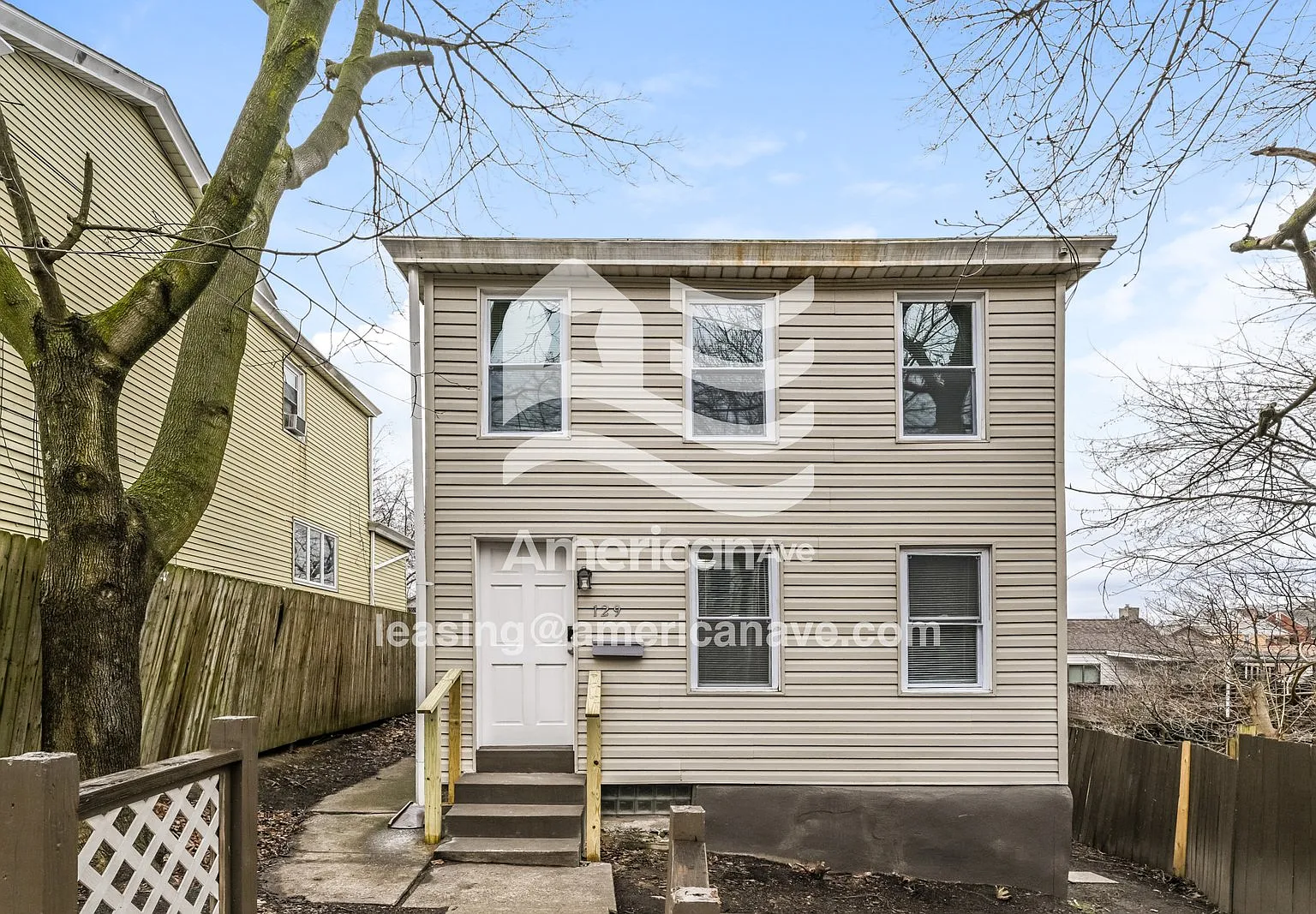 2 bed, 1.0 bath, 908 sqft, $1,229 — Photo 1