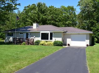 4656 Prospect Ave, Onekama, MI 49675