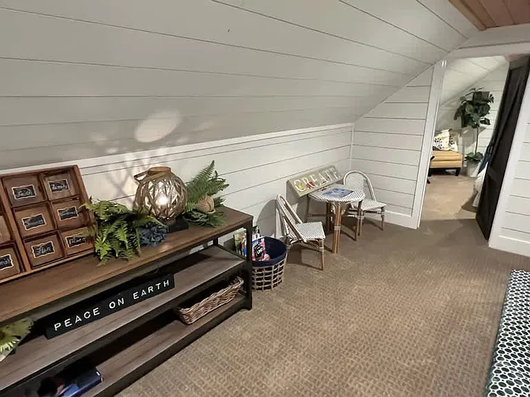 Building's Lounge