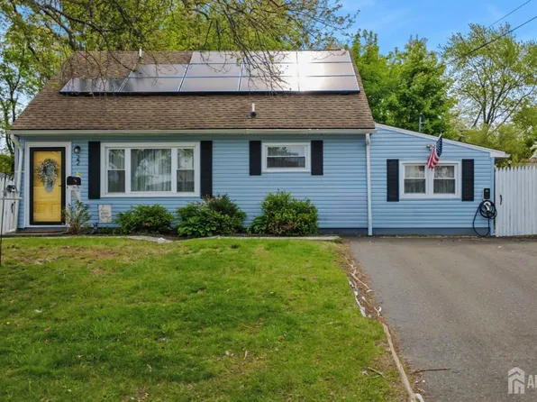 22 Elm Ter, Parlin, NJ 08859