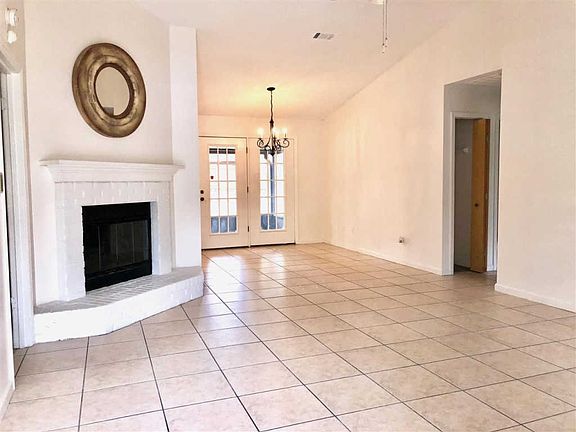 2nd image of 2981 Byington Cir