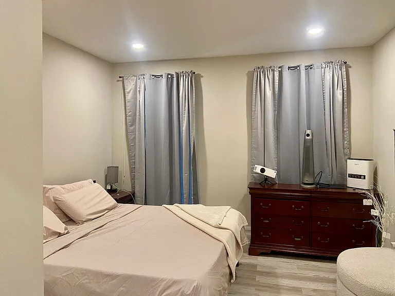 1535 Hunter St #1 — Photo 8