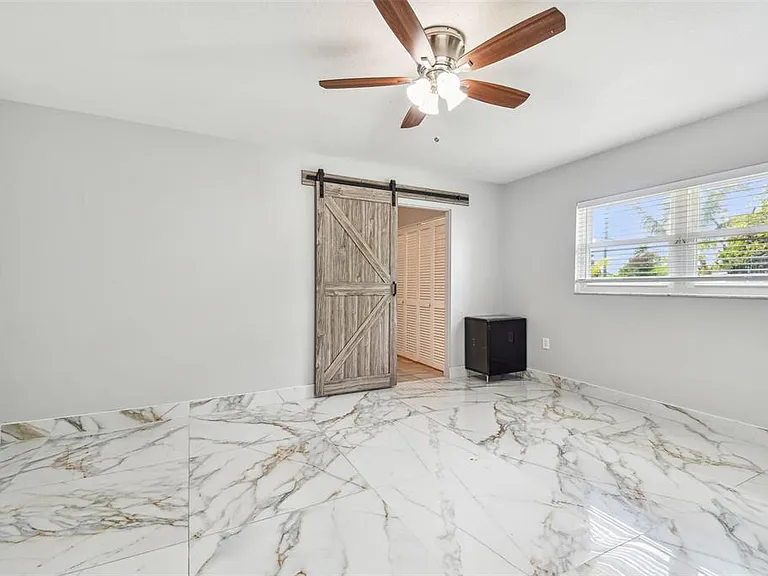 1302 Brandonwood Dr — Photo 26