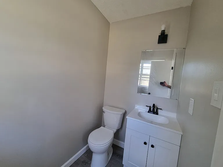 967 Sanchez Dr — Photo 7