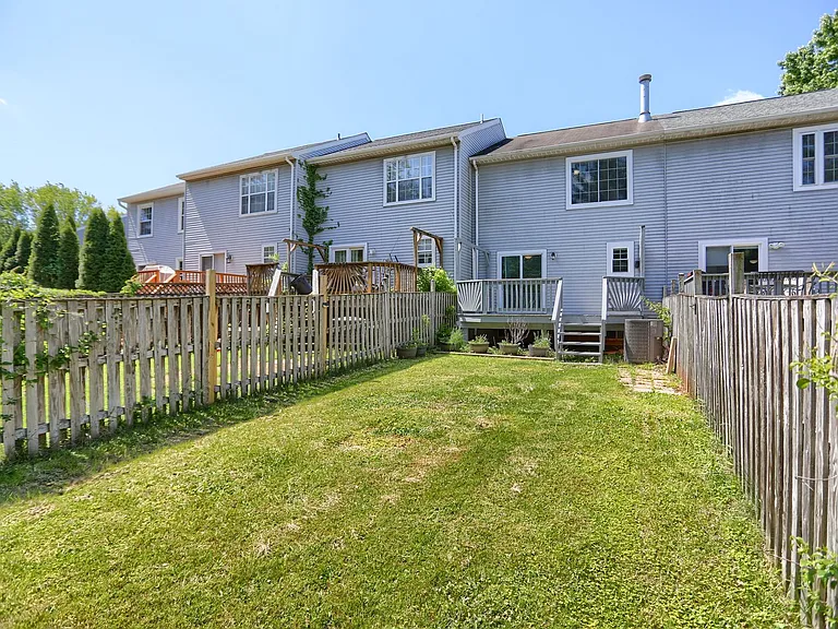 618 Milford Ct — Photo 27