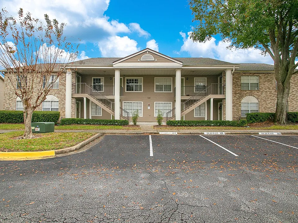 117 Reserve Cir #105