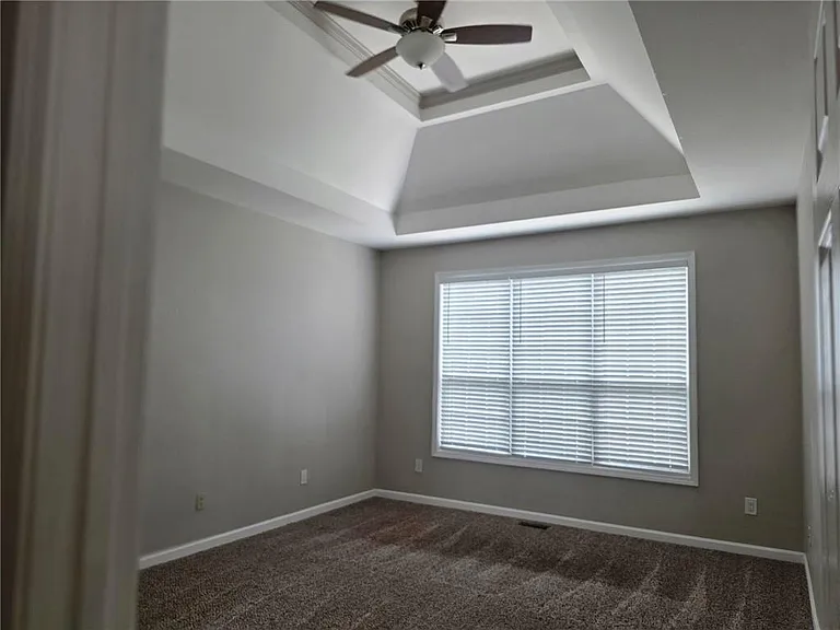 2257 Roseberry Ln — Photo 15